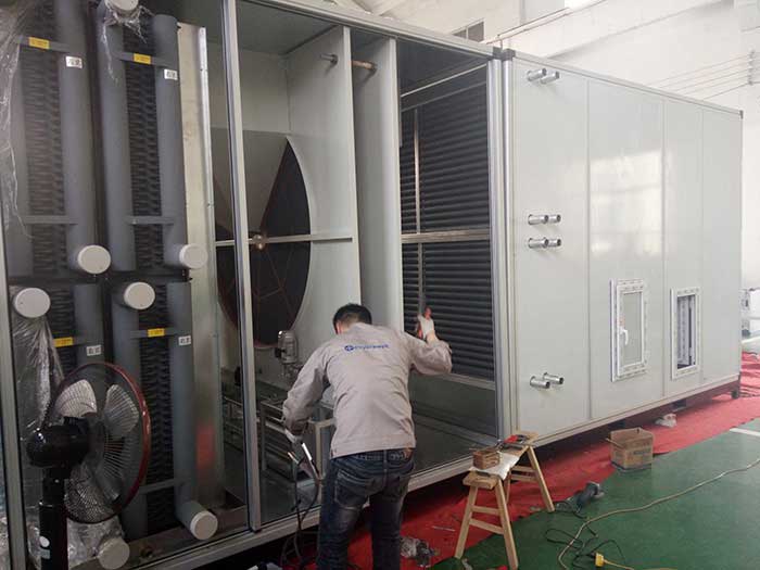 威海某大型化工企業(yè)兩臺(tái)10%濕度，40000風(fēng)量2臺(tái)除濕機(jī)組